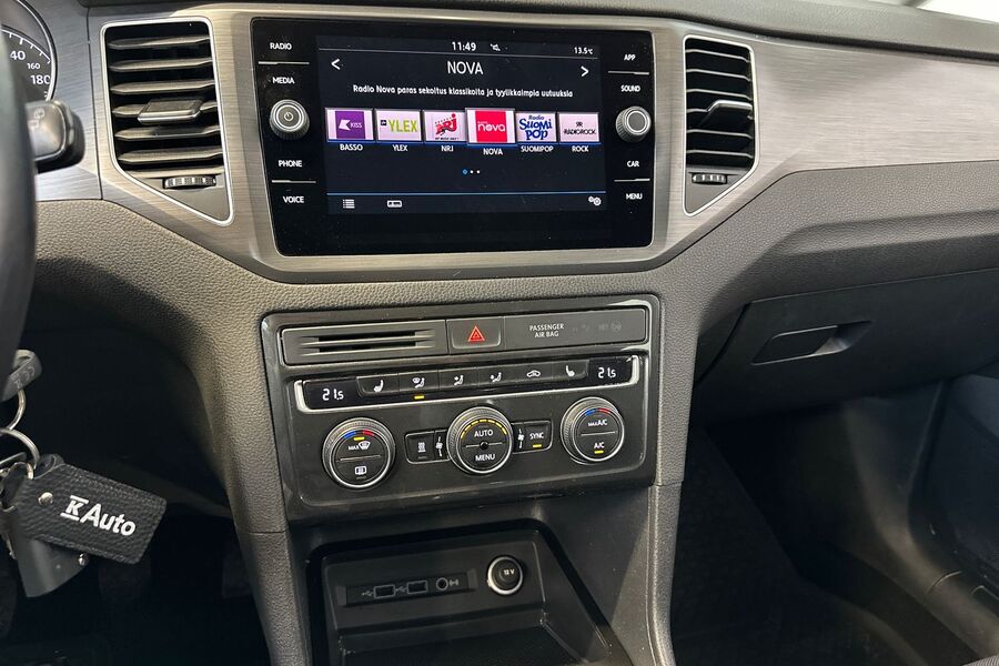 Volkswagen Golf Sportsvan vaihtoauto