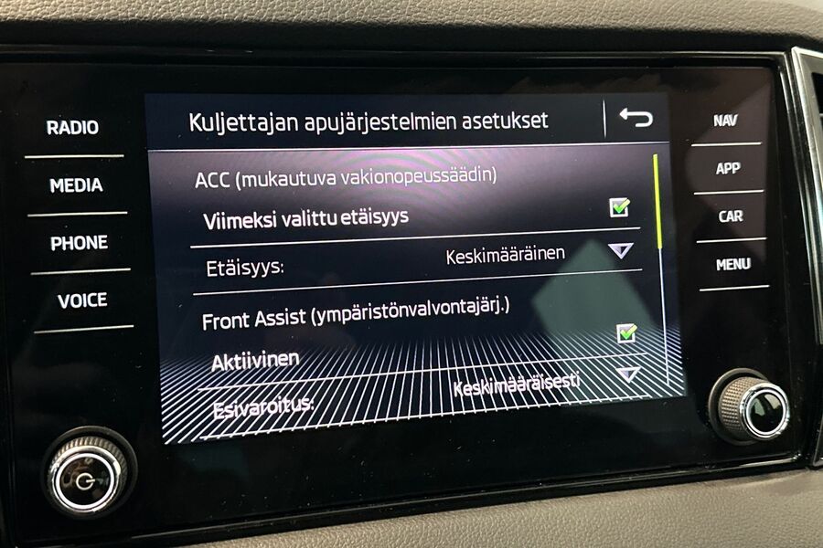 Skoda Karoq vaihtoauto