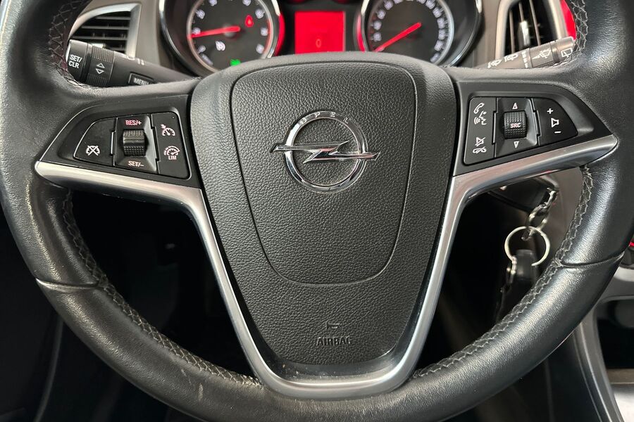 Opel Astra vaihtoauto