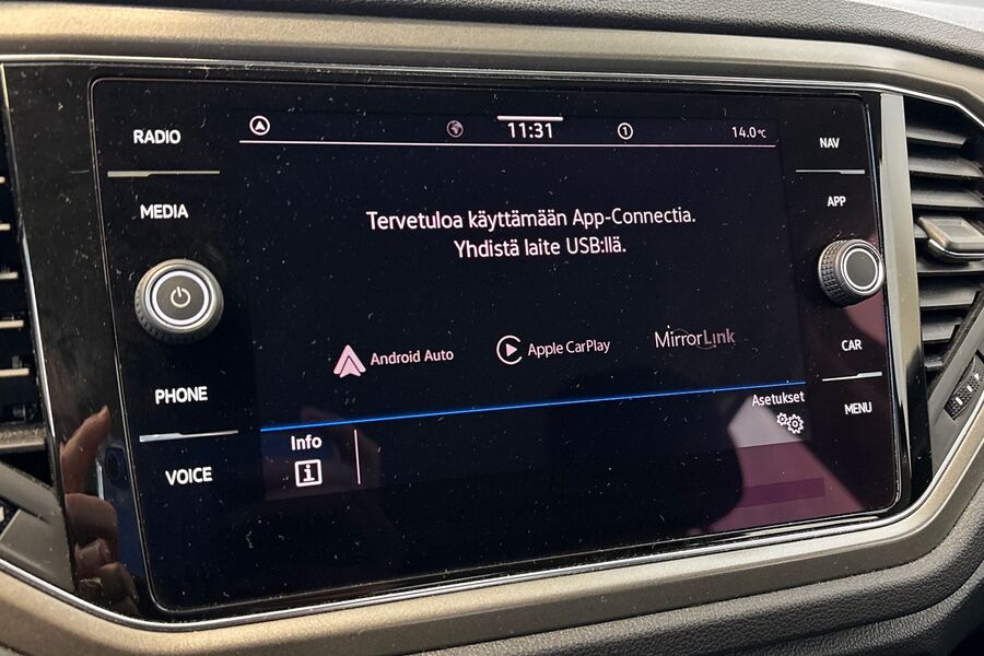 Volkswagen T-Roc vaihtoauto