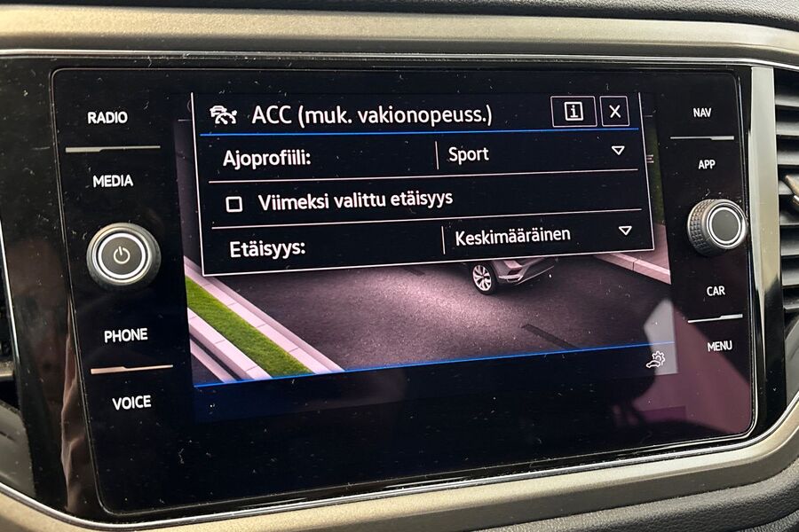 Volkswagen T-Roc vaihtoauto