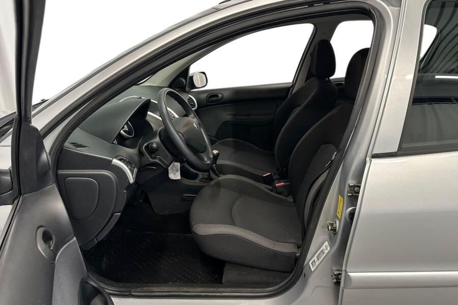 Peugeot 206 vaihtoauto