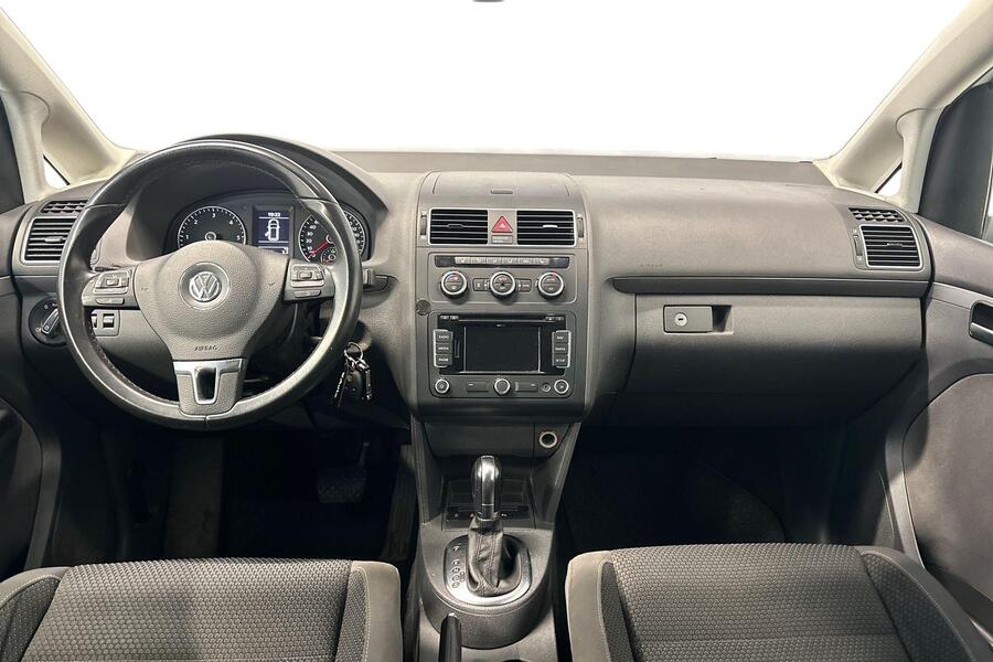 Volkswagen Touran vaihtoauto