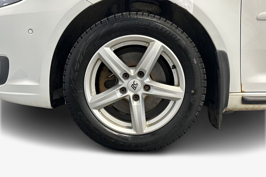 Volkswagen Touran vaihtoauto