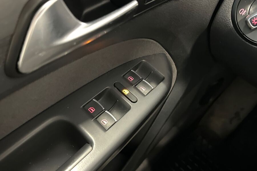 Volkswagen Touran vaihtoauto