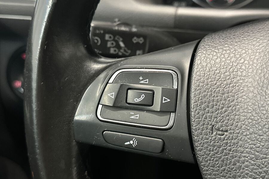 Volkswagen Touran vaihtoauto