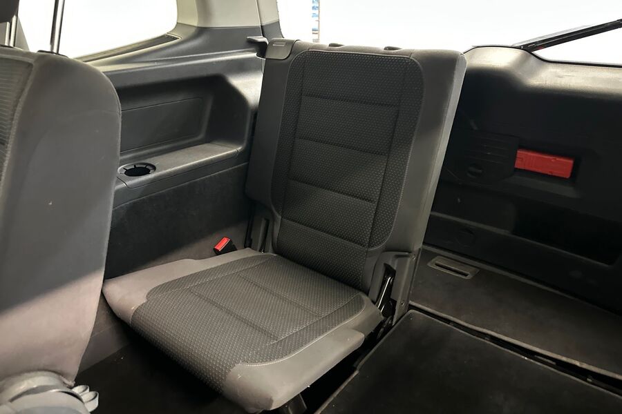 Volkswagen Touran vaihtoauto