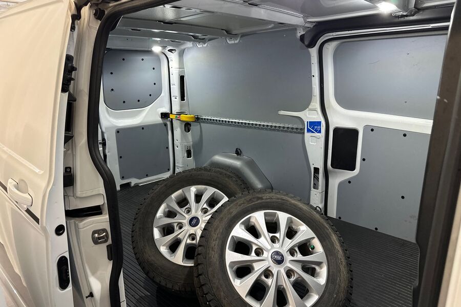 Ford Transit Custom vaihtoauto