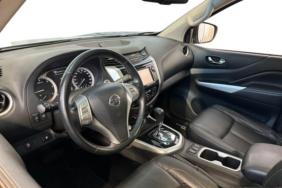 Nissan Navara vaihtoauto