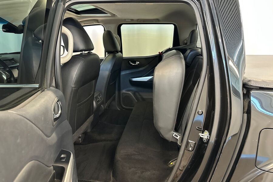 Nissan Navara vaihtoauto