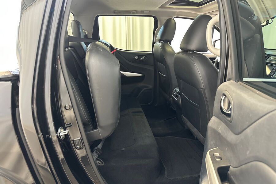 Nissan Navara vaihtoauto