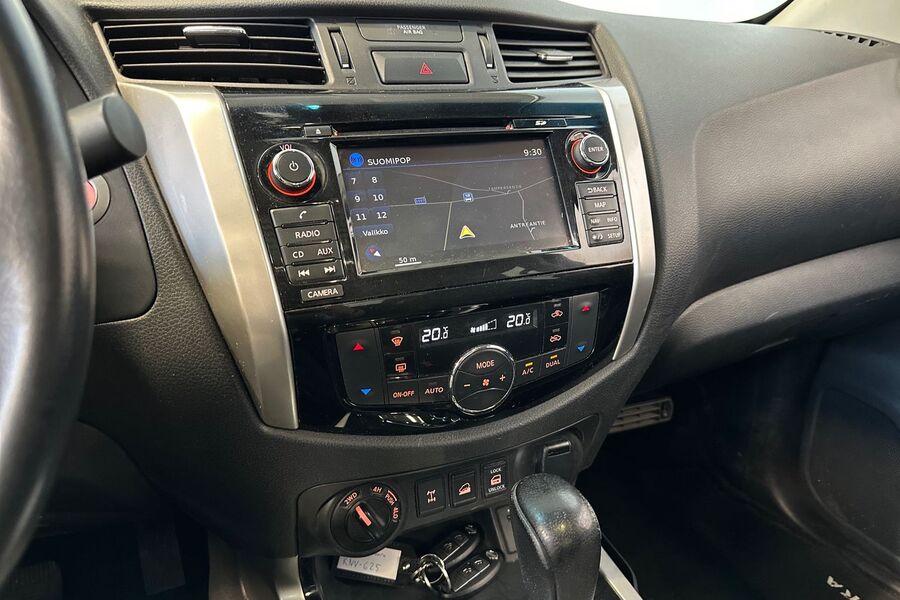 Nissan Navara vaihtoauto