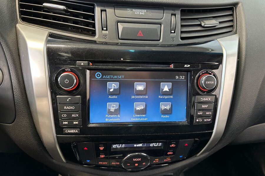 Nissan Navara vaihtoauto