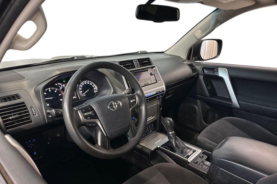 Toyota Land Cruiser vaihtoauto