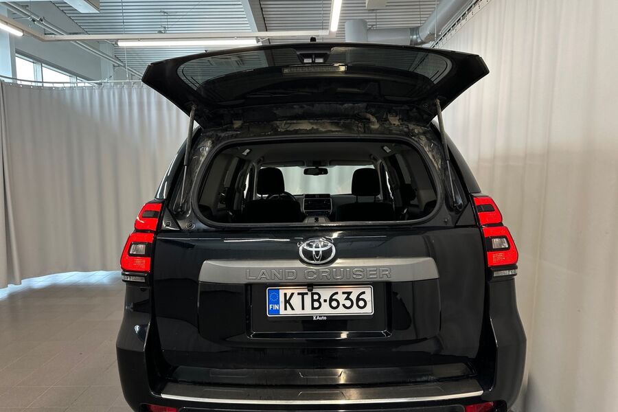 Toyota Land Cruiser vaihtoauto