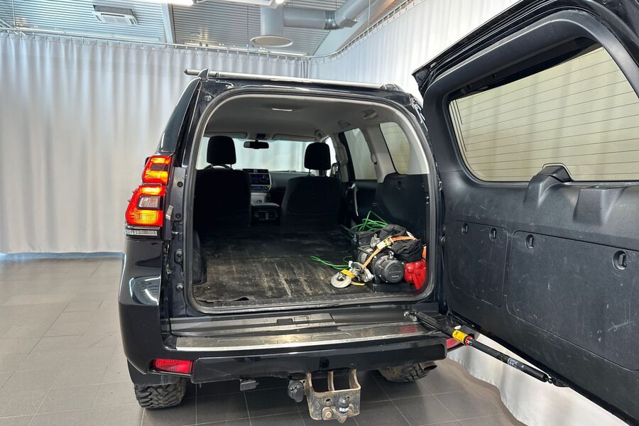 Toyota Land Cruiser vaihtoauto