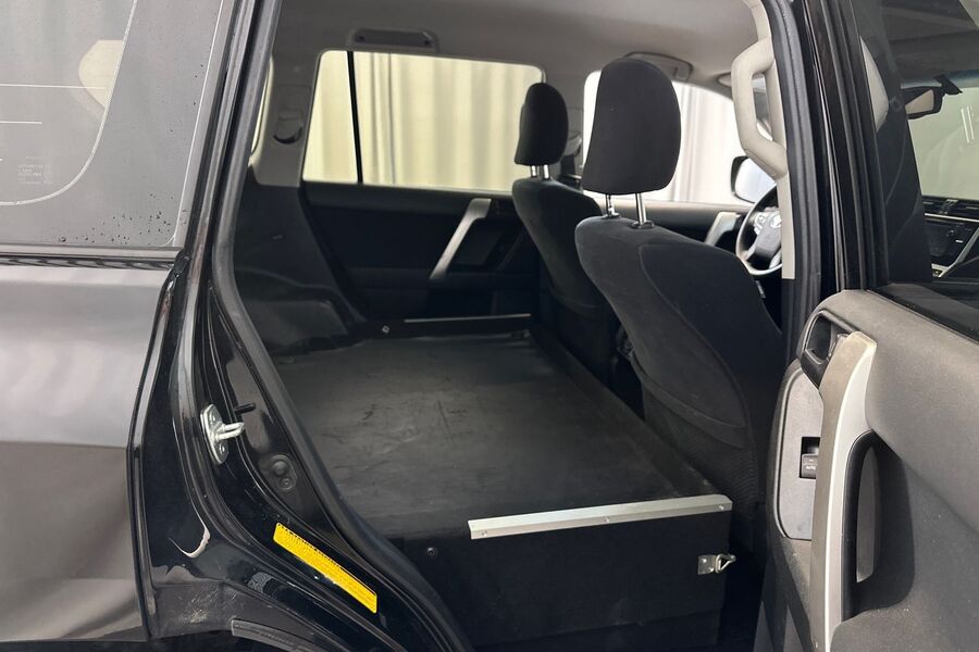 Toyota Land Cruiser vaihtoauto