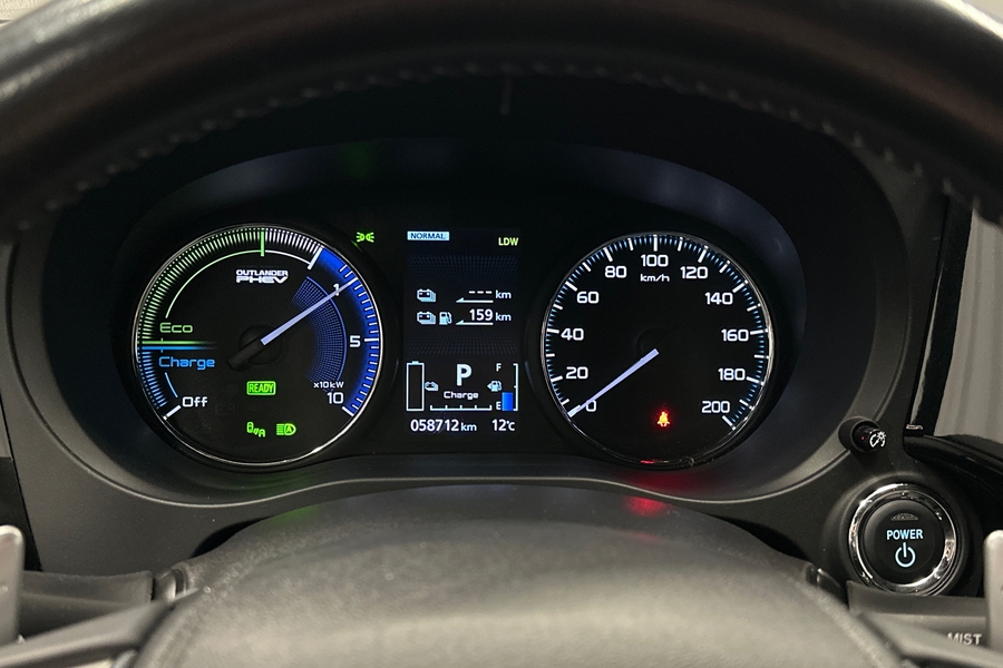 Mitsubishi Outlander PHEV vaihtoauto