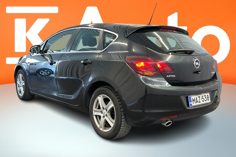 Opel Astra vaihtoauto
