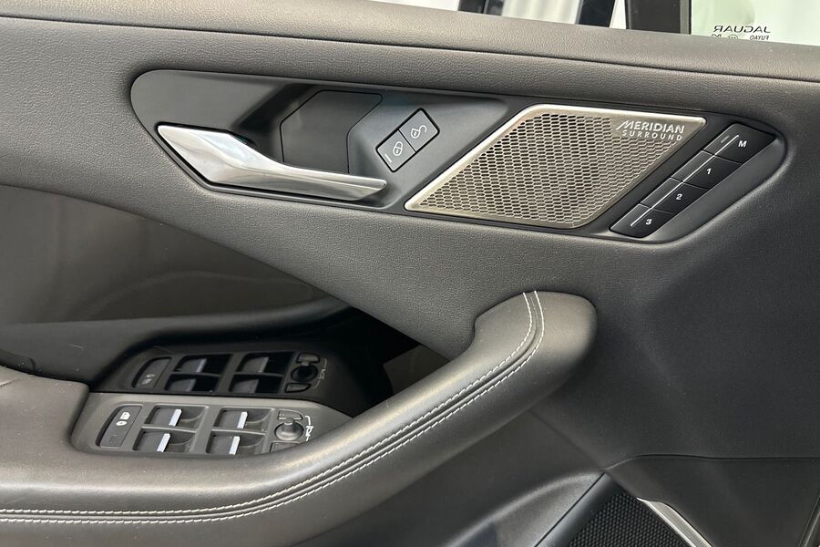 Jaguar I-PACE vaihtoauto