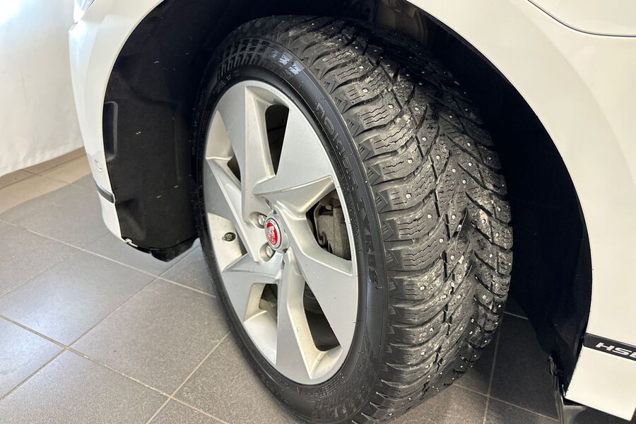 Jaguar I-PACE vaihtoauto