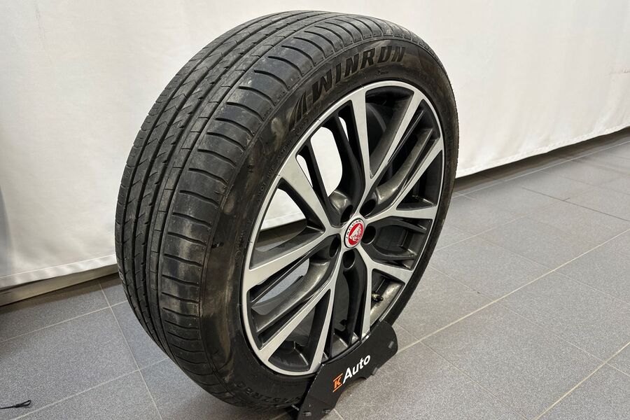 Jaguar I-PACE vaihtoauto