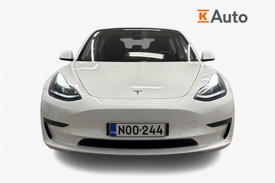 Tesla Model 3 vaihtoauto