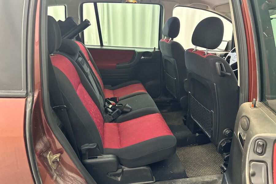 Opel Zafira vaihtoauto