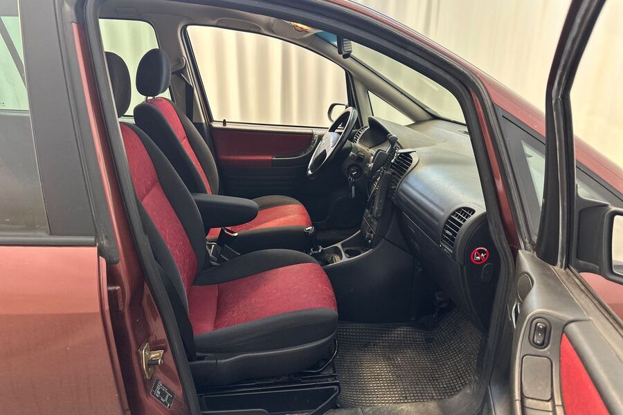 Opel Zafira vaihtoauto