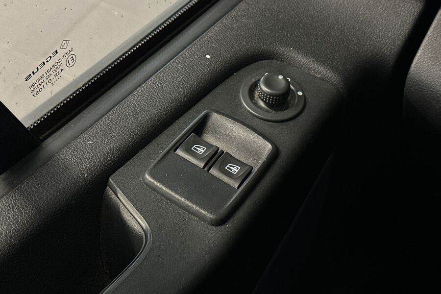 Opel Vivaro vaihtoauto