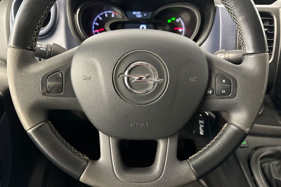 Opel Vivaro vaihtoauto