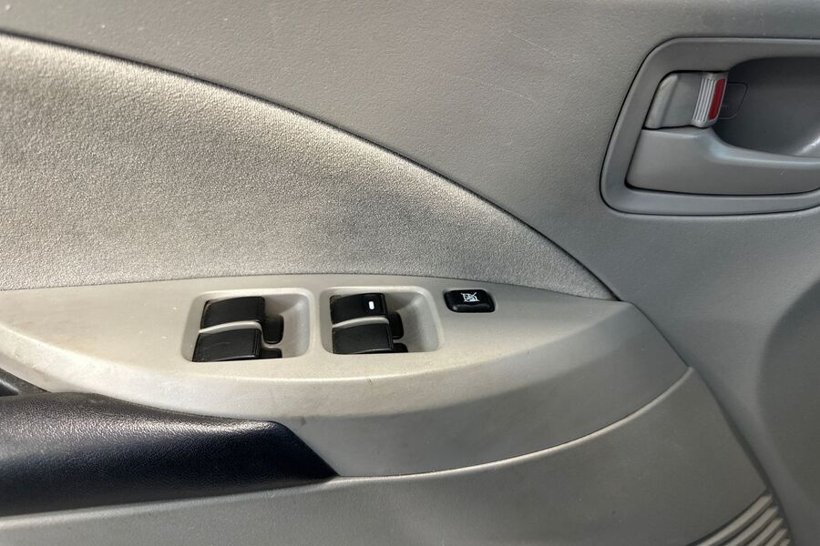 Mitsubishi Grandis vaihtoauto