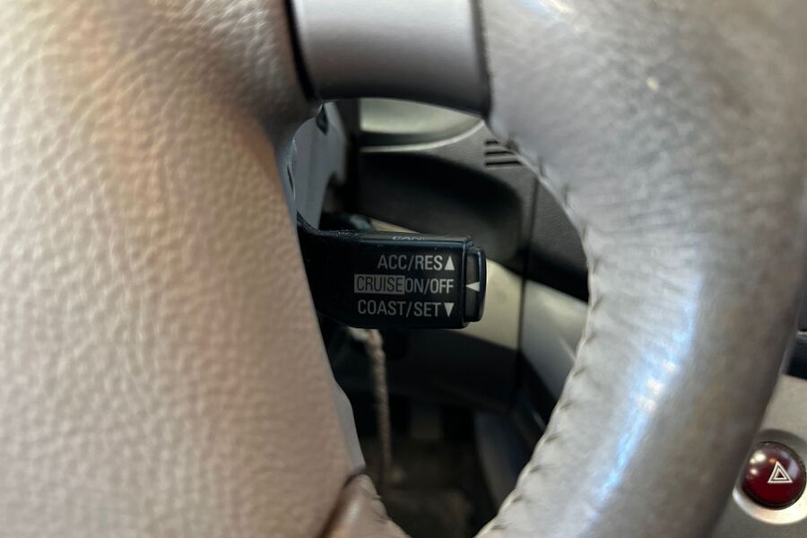 Mitsubishi Grandis vaihtoauto