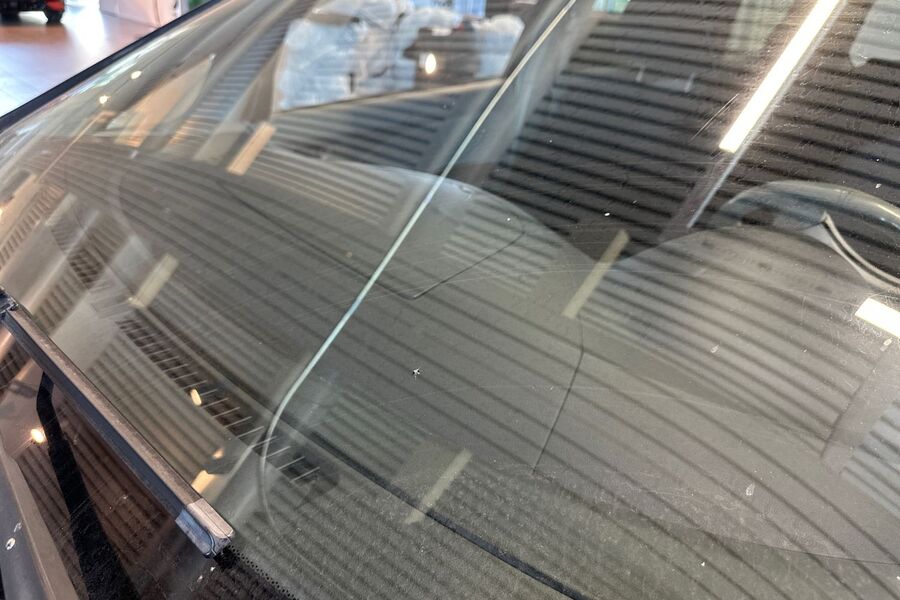 Mitsubishi Grandis vaihtoauto