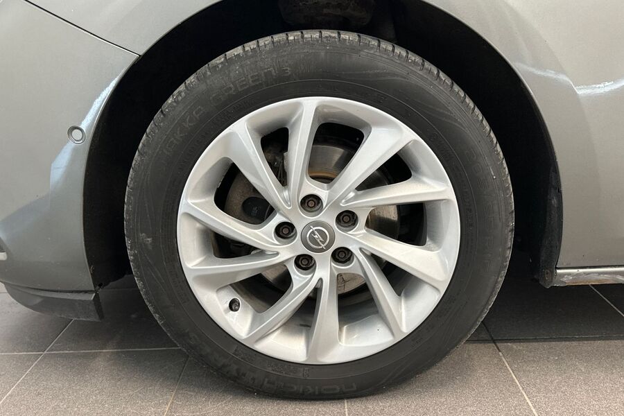 Opel Astra vaihtoauto