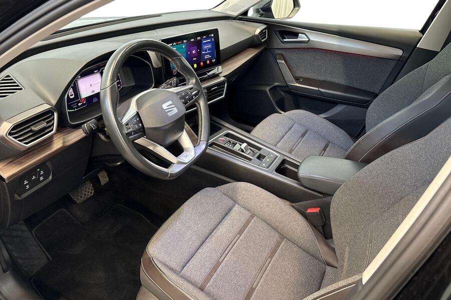 SEAT Leon Sportstourer vaihtoauto