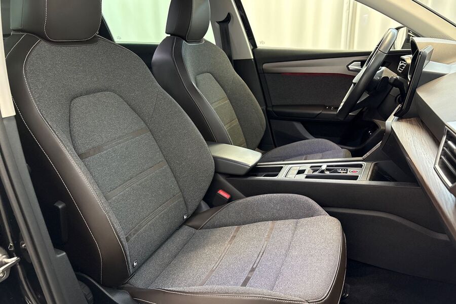 SEAT Leon Sportstourer vaihtoauto