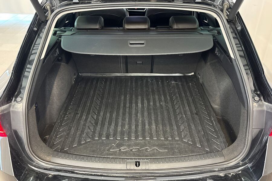 SEAT Leon Sportstourer vaihtoauto