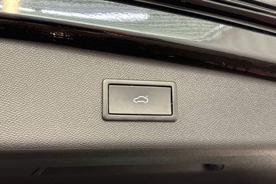 SEAT Leon Sportstourer vaihtoauto