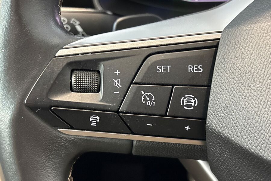 SEAT Leon Sportstourer vaihtoauto