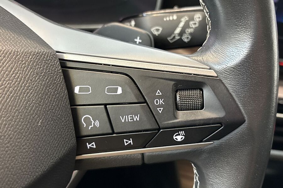 SEAT Leon Sportstourer vaihtoauto