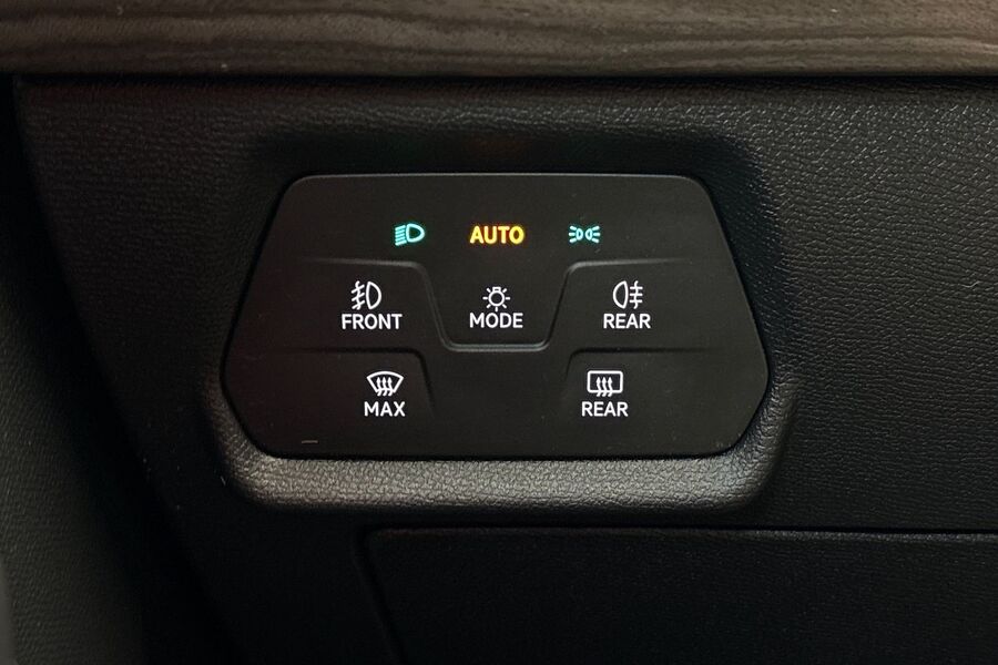 SEAT Leon Sportstourer vaihtoauto