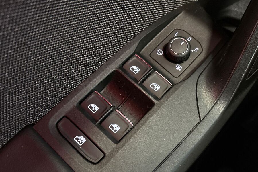 SEAT Leon Sportstourer vaihtoauto