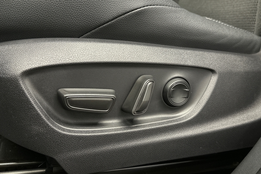 Toyota bZ4X vaihtoauto