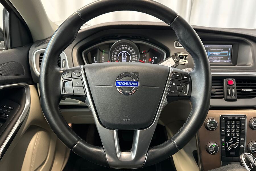 Volvo V40 Cross Country vaihtoauto