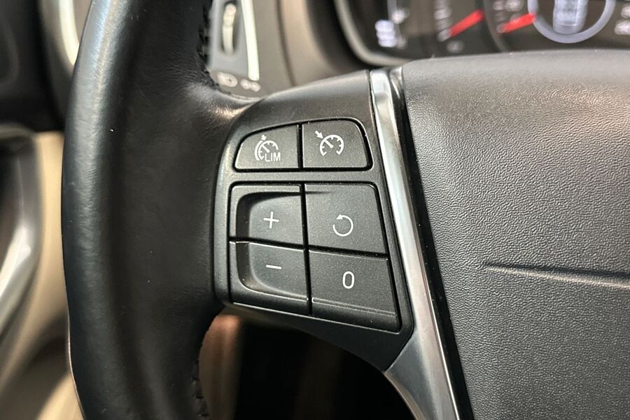 Volvo V40 Cross Country vaihtoauto