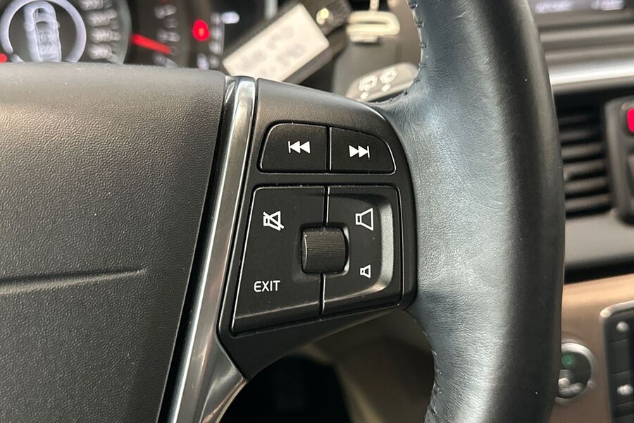 Volvo V40 Cross Country vaihtoauto