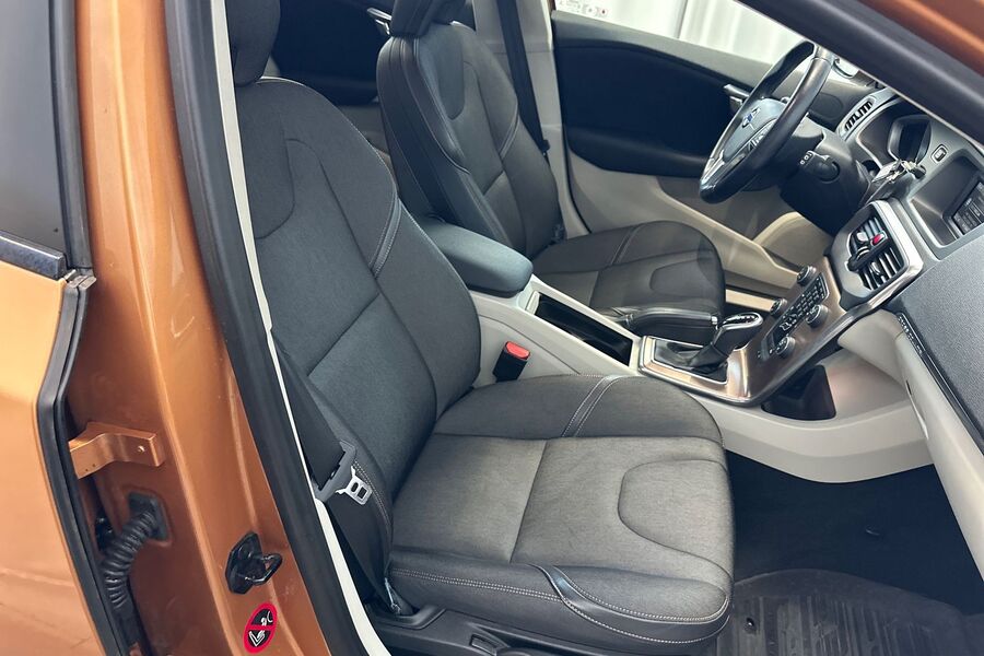 Volvo V40 Cross Country vaihtoauto