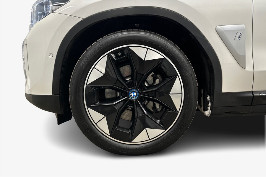 BMW iX3 vaihtoauto
