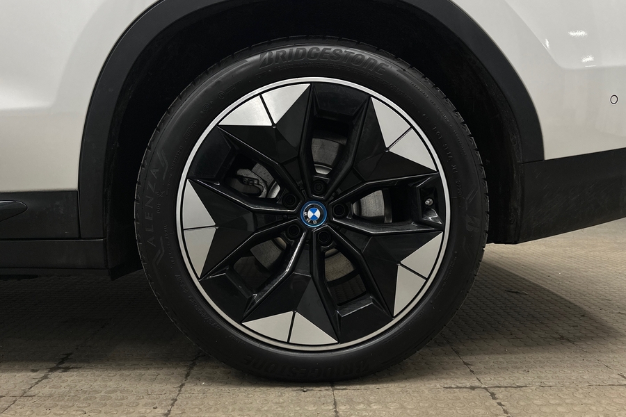BMW iX3 vaihtoauto